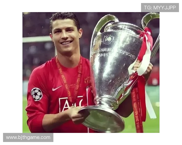 不屈不挠的足球传奇如何在逆境中重生与辉煌