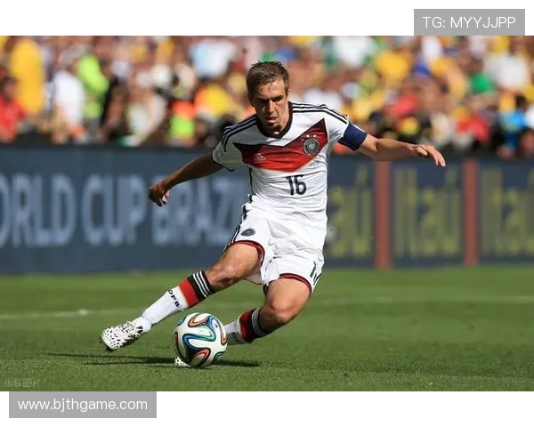 德国退役足球明星的辉煌历程与影响力探讨